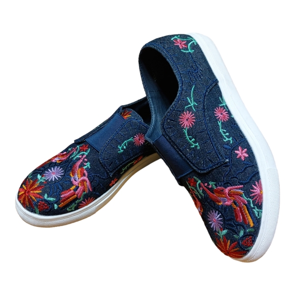 Wanted Slip-on Embroidered Multicolor Sneakers Size 9 - Picture 5 of 9
